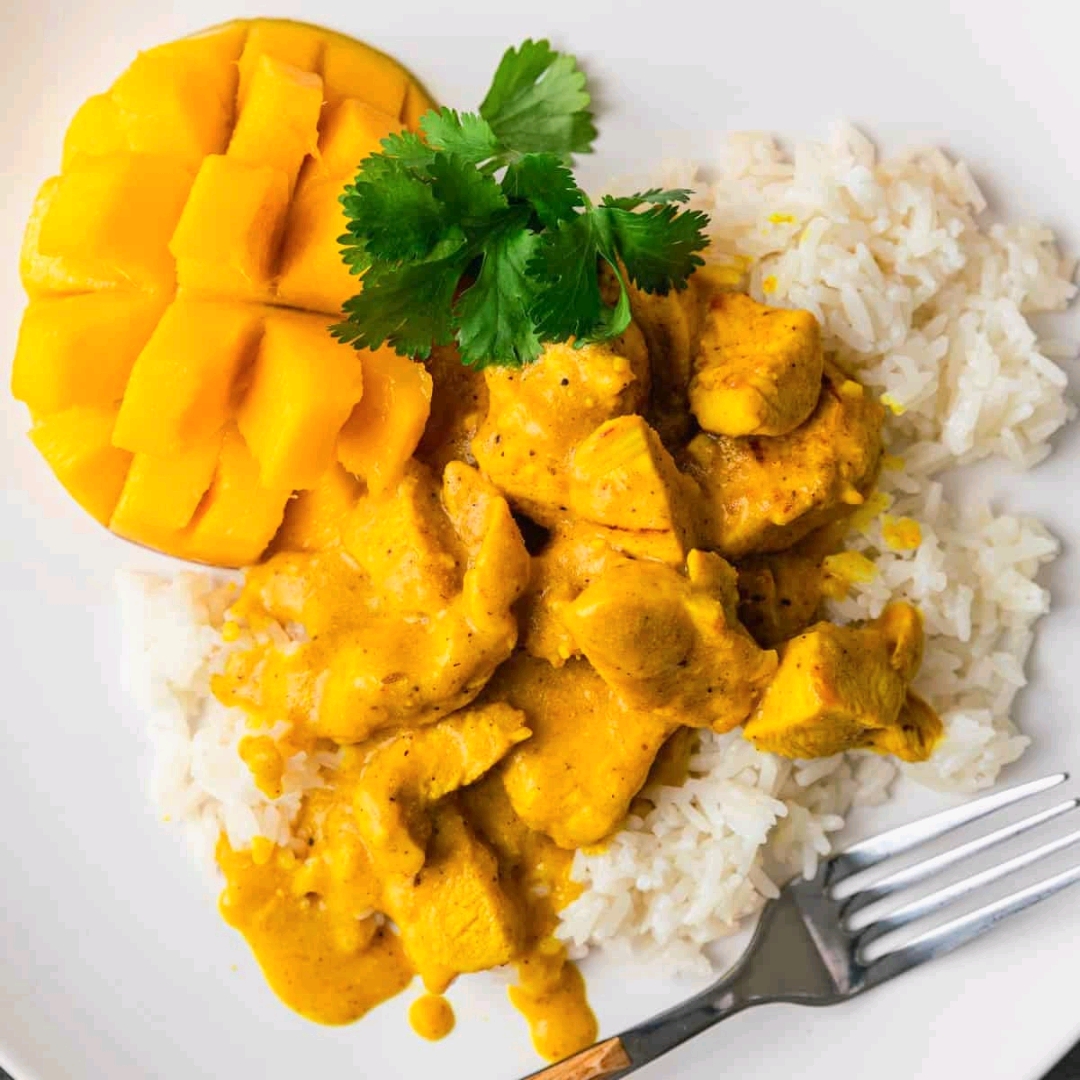 Mango Chicken Curry with White Rice