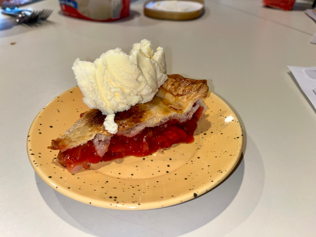 Strawberry rhubarb pie