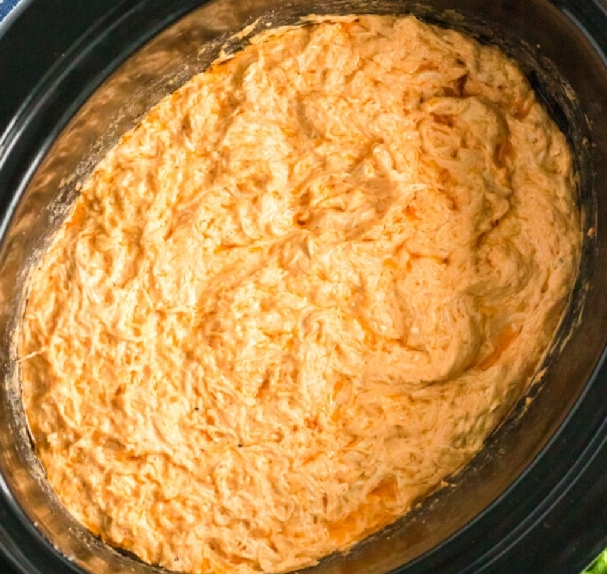 Crock Pot Buffalo Chicken Dip