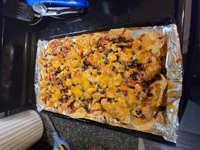 Lazy chicken nachos