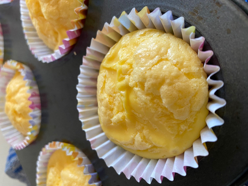 egg muffins w cheese