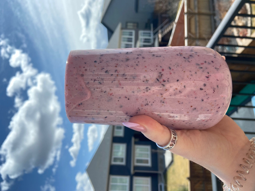 Mega berry smoothie