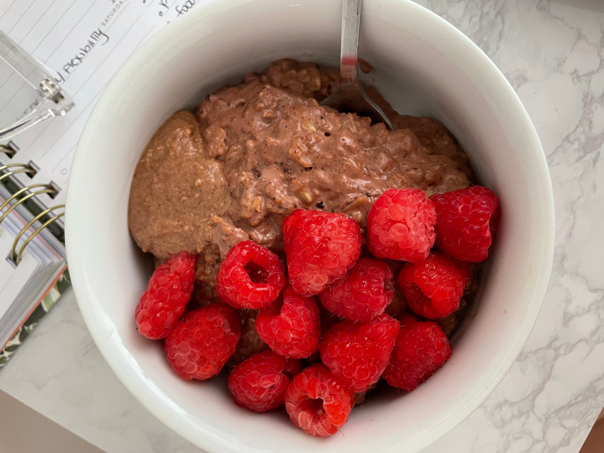 chocolate Greek yogurt oats