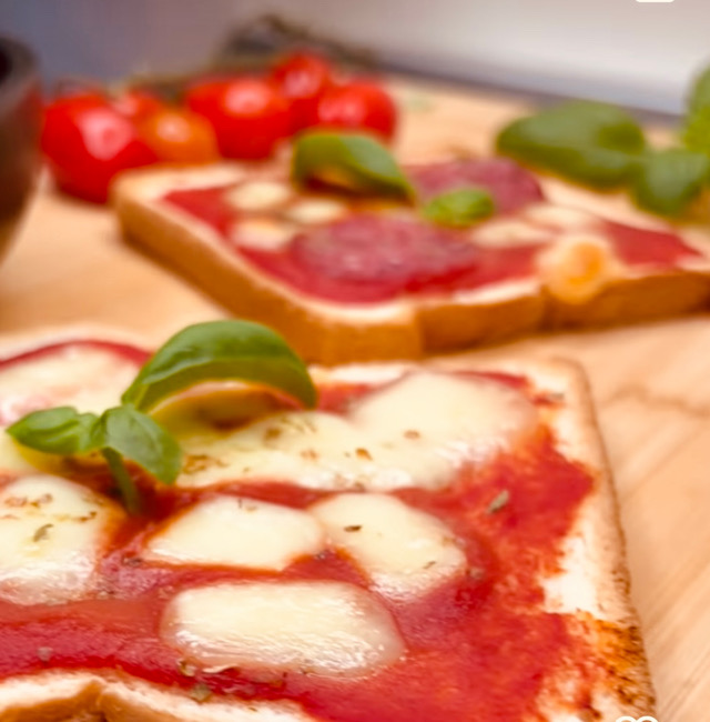 Pizza toast