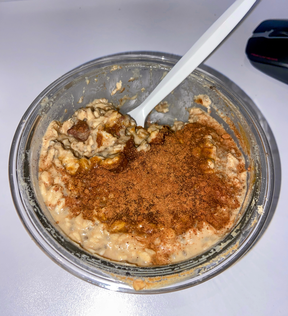 Pumpkin pie protein overnight oats
