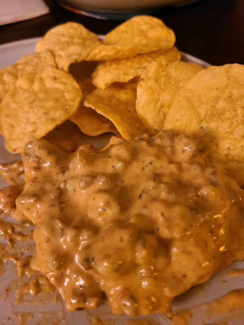 Crockpot Velveeta cheese dip with meat