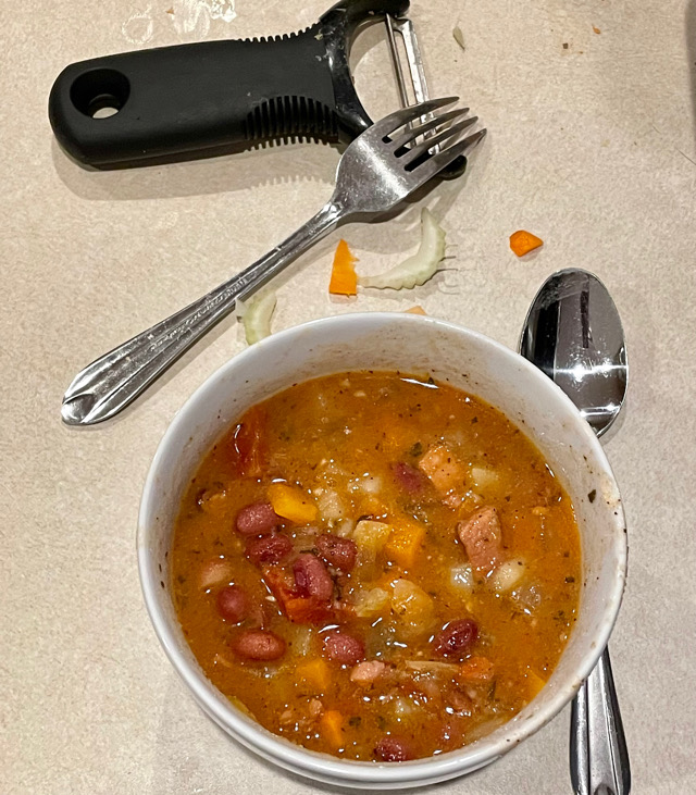 Instant pot ham and bean soup