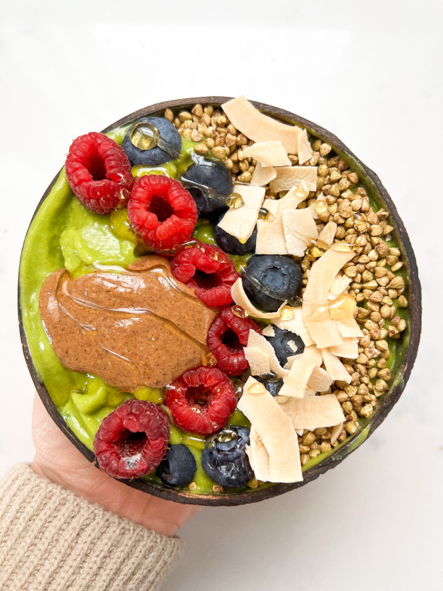 Green smoothie bowl