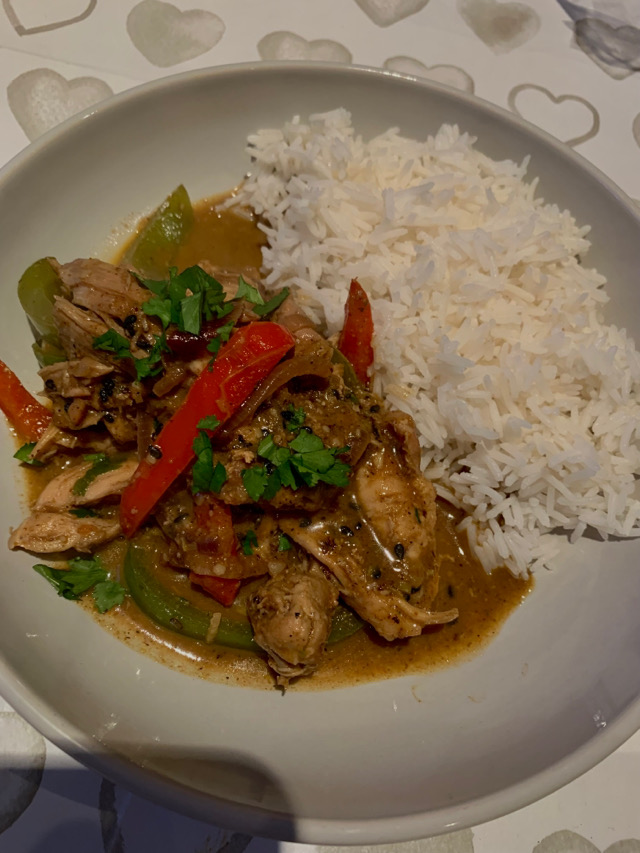 Lemon grass shredded chicken curry