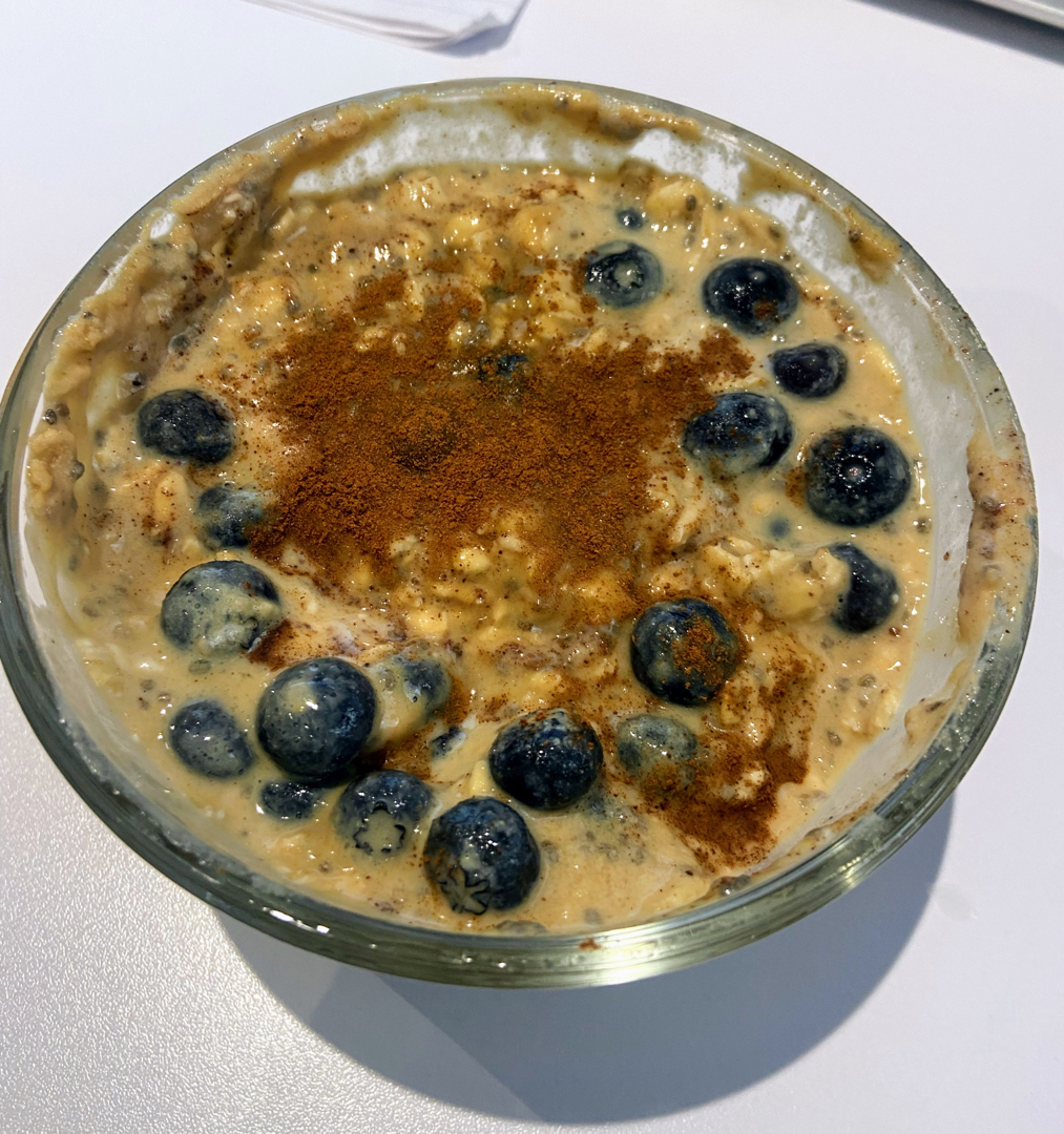 Blueberry Cinnamon Protein Overnight Oats