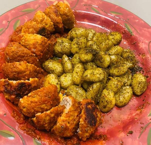 Pesto Gnocchi & Turkey meatballs