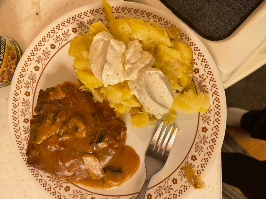 Pork chops in mushroom gravy