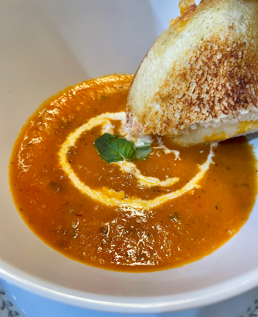 Roasted Tomatoes Soup with Cheese Toasties