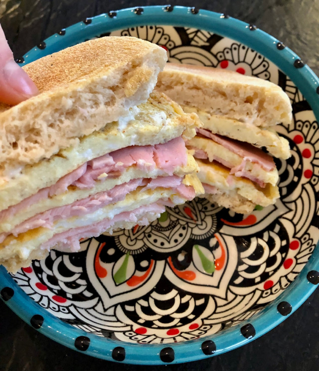 high protein low cal breakfast sandwich🍳
