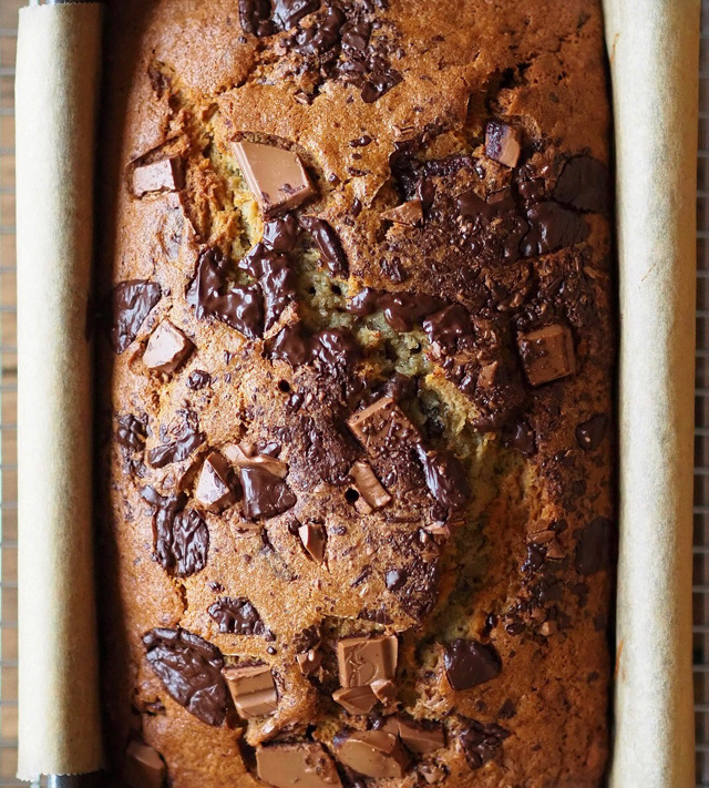 Chocolate & walnut banana bread
