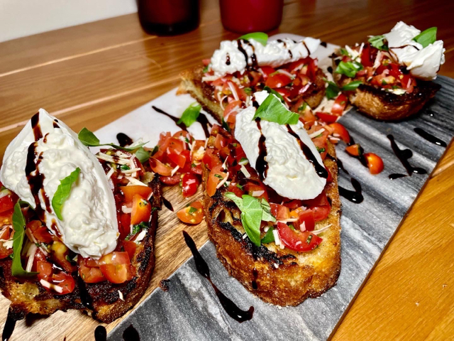 Garlic Bread with Burrata