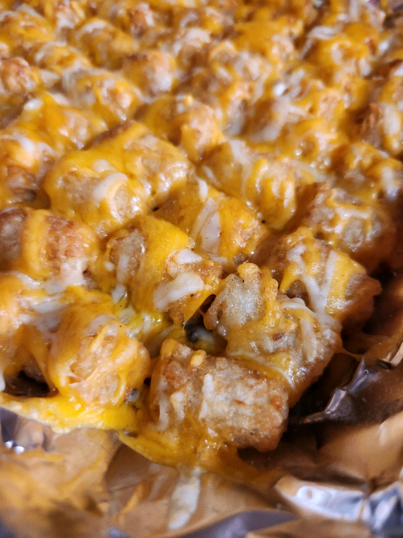 Bacon cheeseburger tatertot casserole