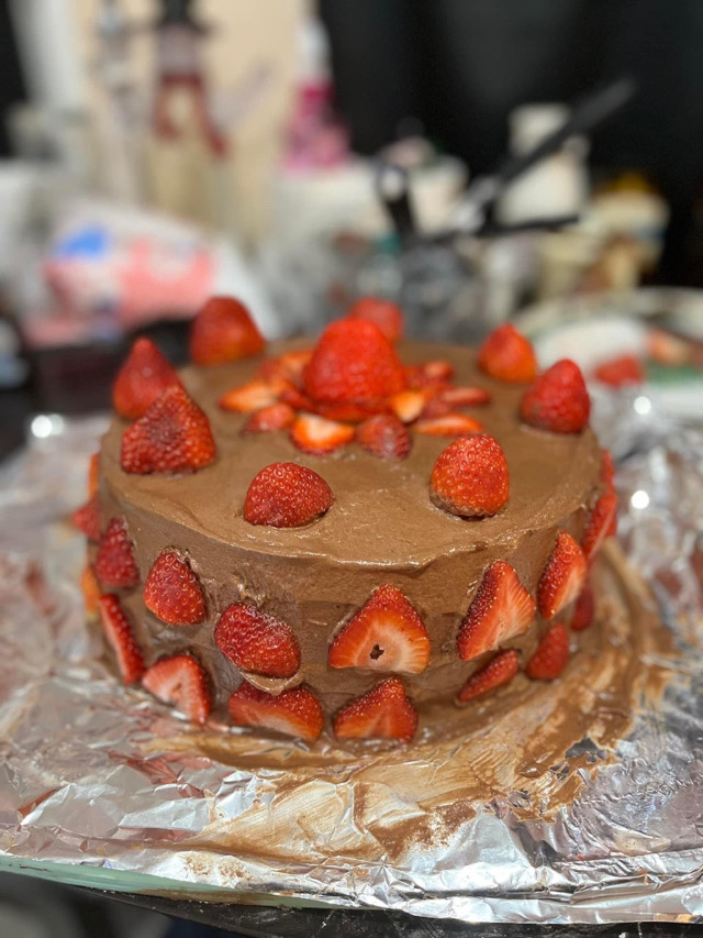 Vegan chocolate buttercream frosting