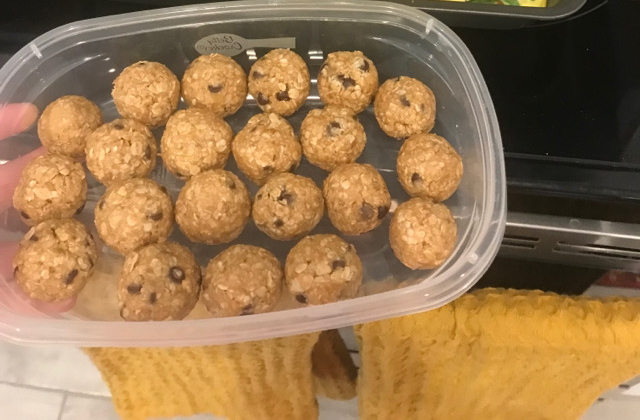 Gluten Free No-Bake Energy Balls 🤩