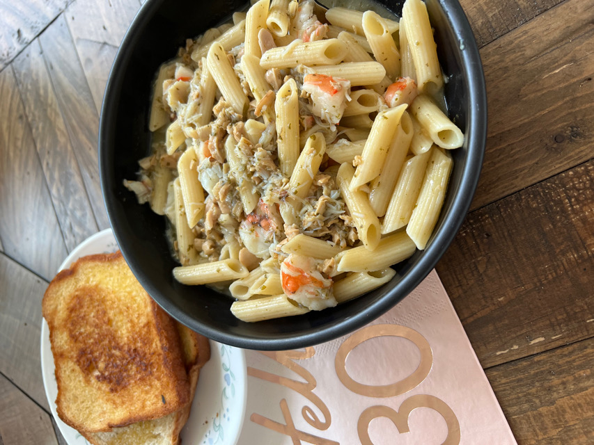 Garlic Seafood Pasta