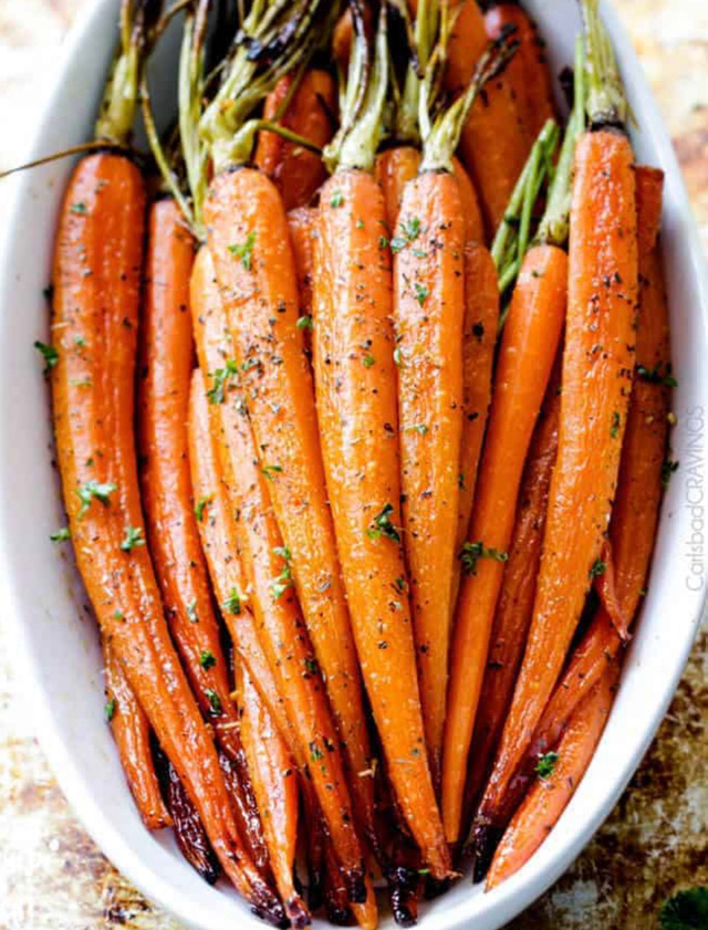 Parmasean Honey garlic roasted carrots  🥕