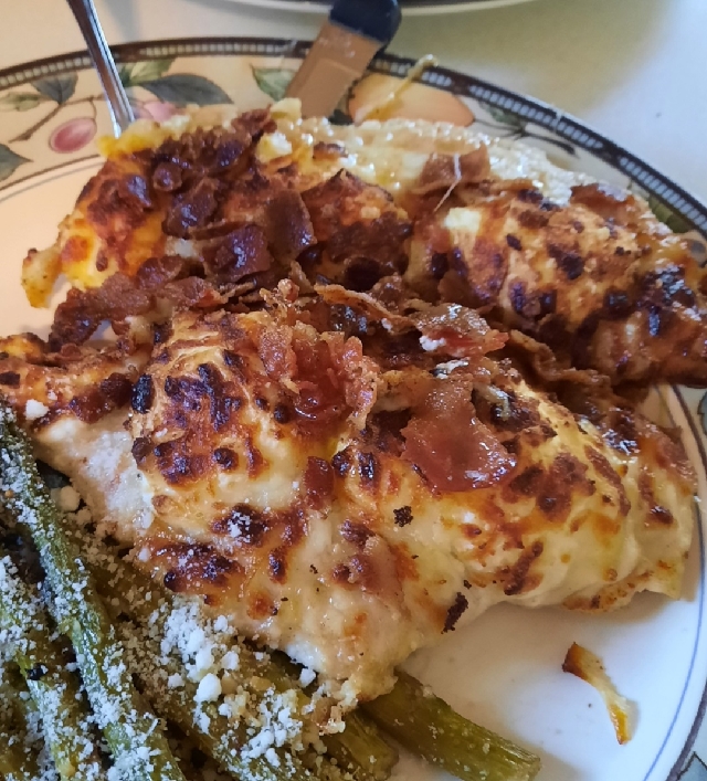 Creamy cheesy bacon chicken bake 😋