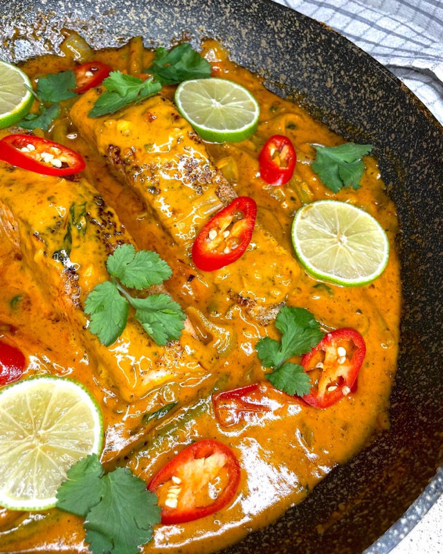 Salmon Thai Red Curry 🇹🇭🍣🌶