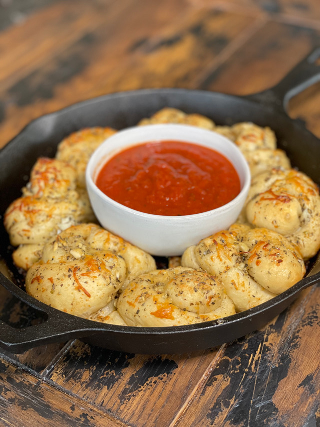 Garlic knots