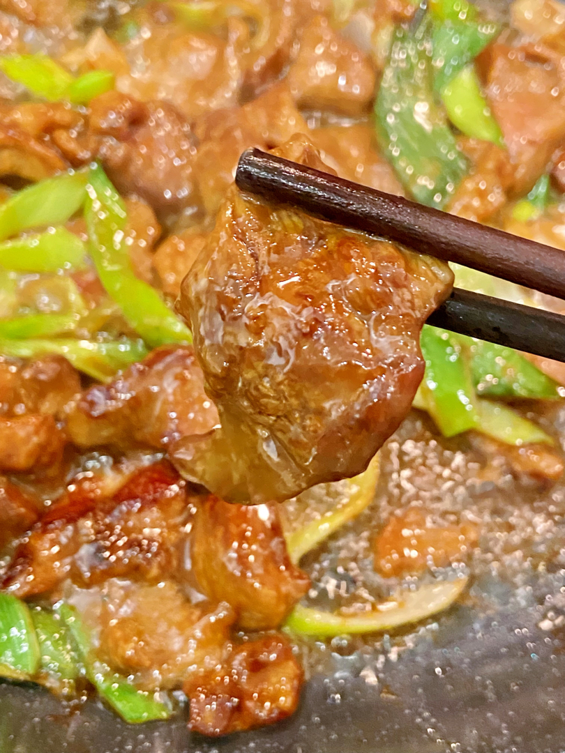 Green Onion Lamb Stir-Fry 葱爆羊肉
