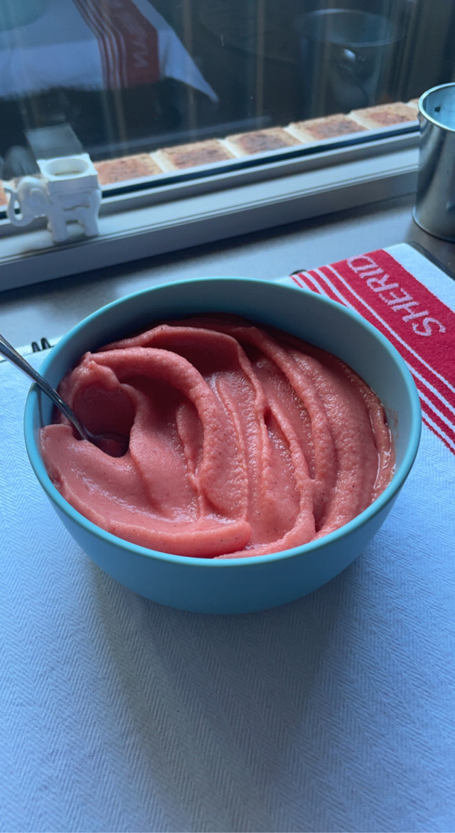 summer fruit smoothie bowl🍓🍑🥭🍍