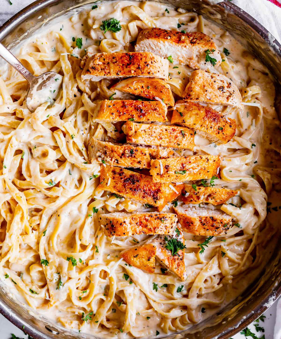Fettuccine Alfredo