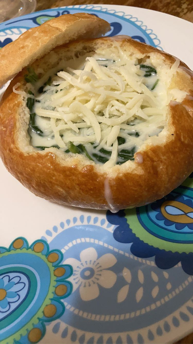 Bread Bowls with Creamy Spinach Soup