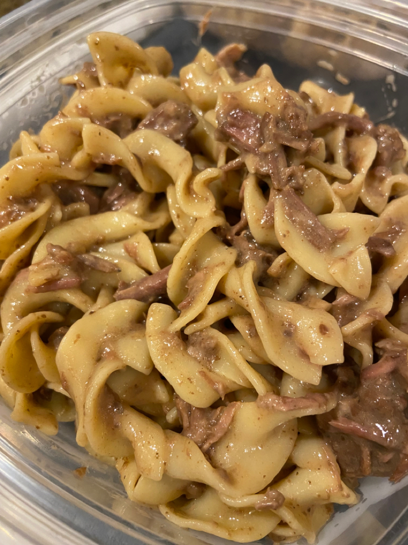 Slow Cooker Beef and Noodles