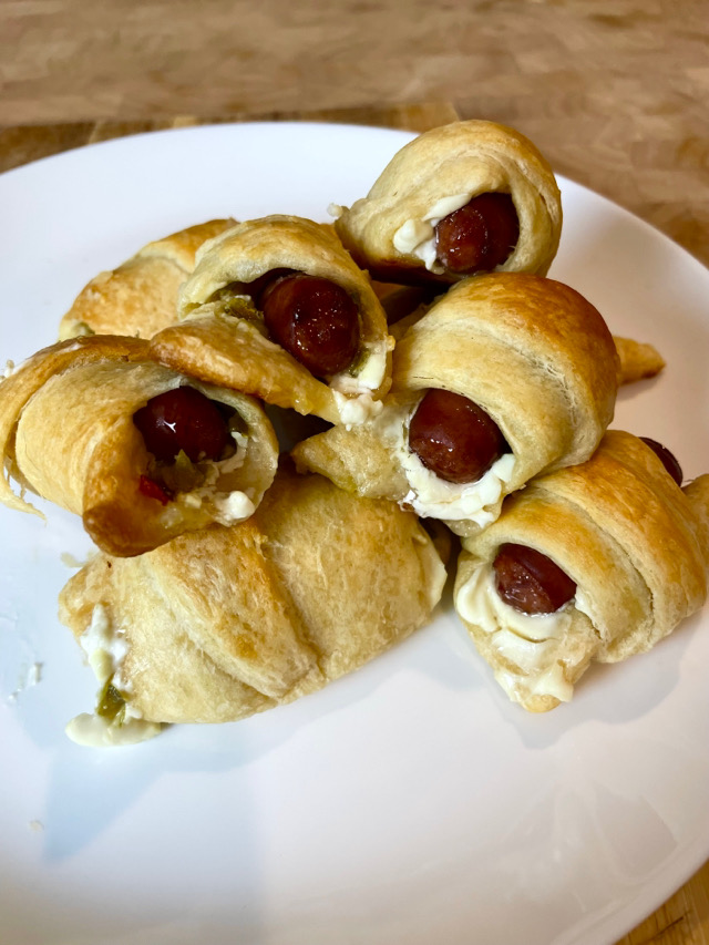 Jalapeño Popper Pigs in a Blanket