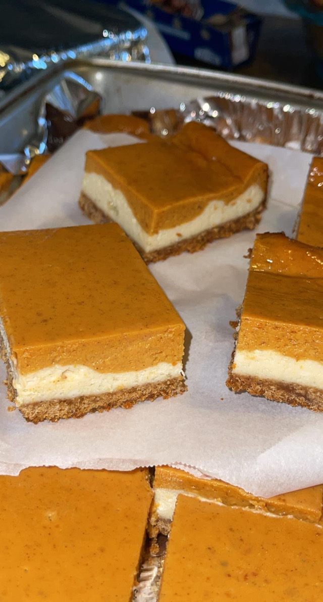 Pumpkin Cheesecake Bars