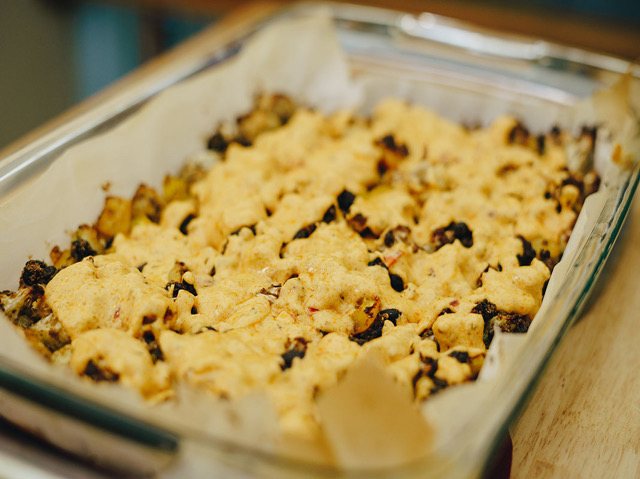 Spicy Cheesy Cauliflower Bake