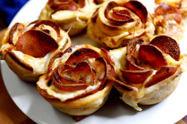 Pizza Roll Roses 🌹
