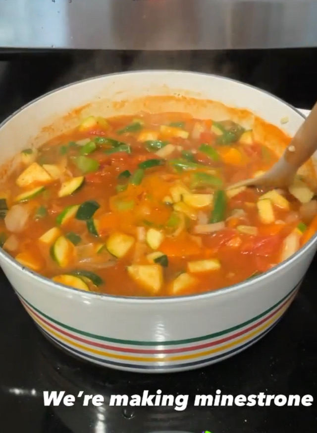 Loaded Veggie Minestrone Soup