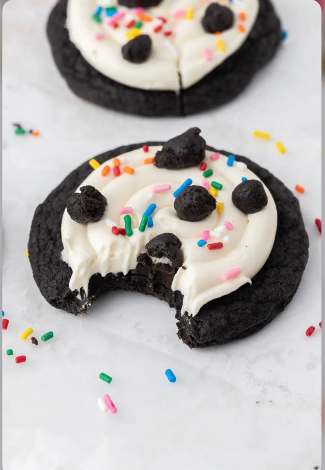 Crumble Oreo cookie!