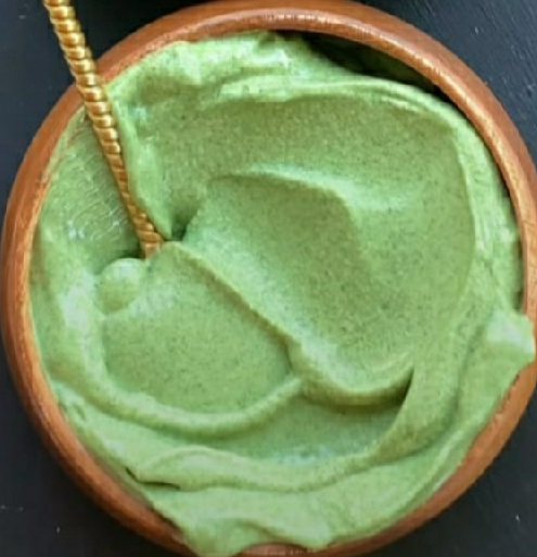 Green smoothie bowl 🥣