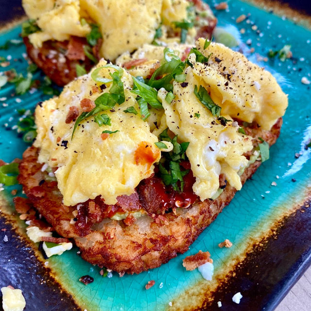 HASH BROWN AVOCADO TOAST