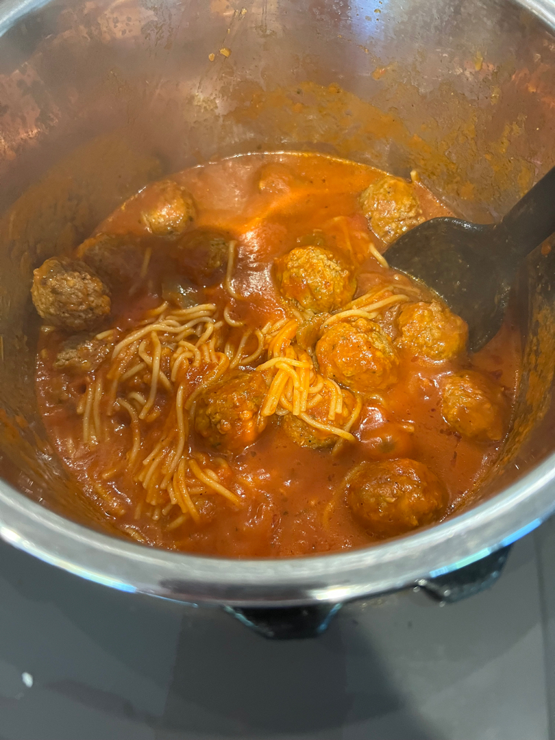 Instant Pot Spaghetti and Meatballs