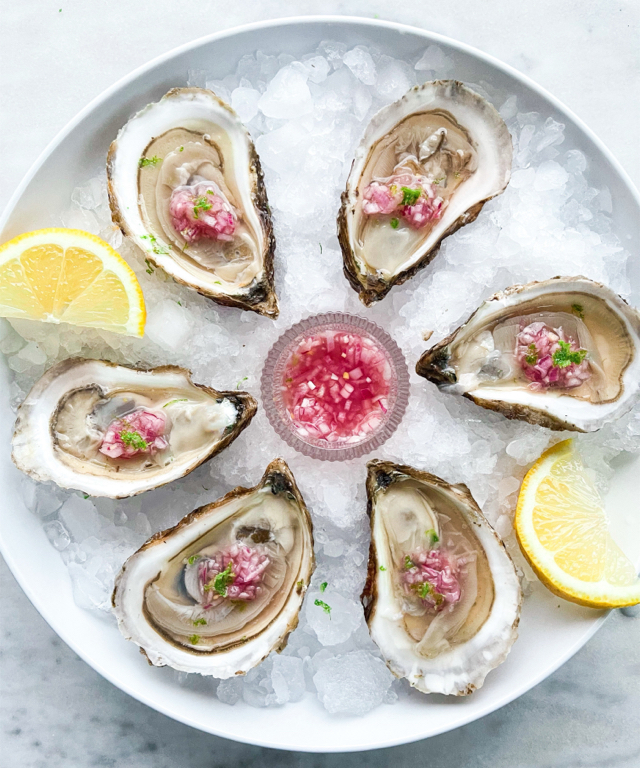 Oysters with mignonette