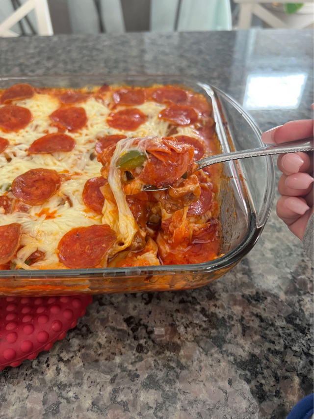 Keto friendly pizza casserole