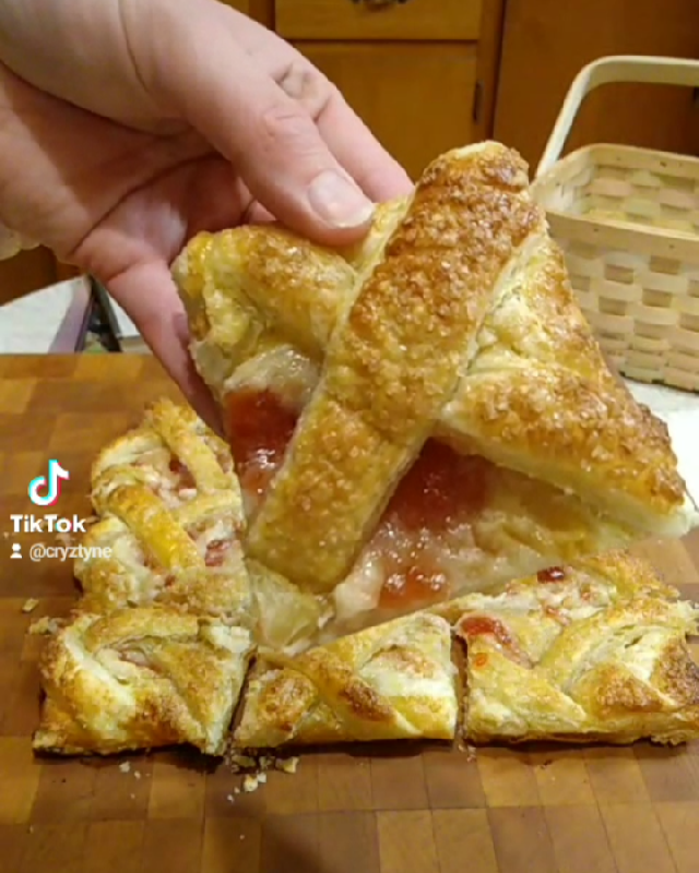 Easy Puff Pastry "Pie" 