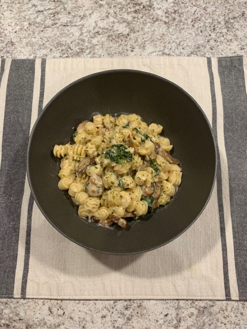 Creamy Mushroom and Spinach Pasta