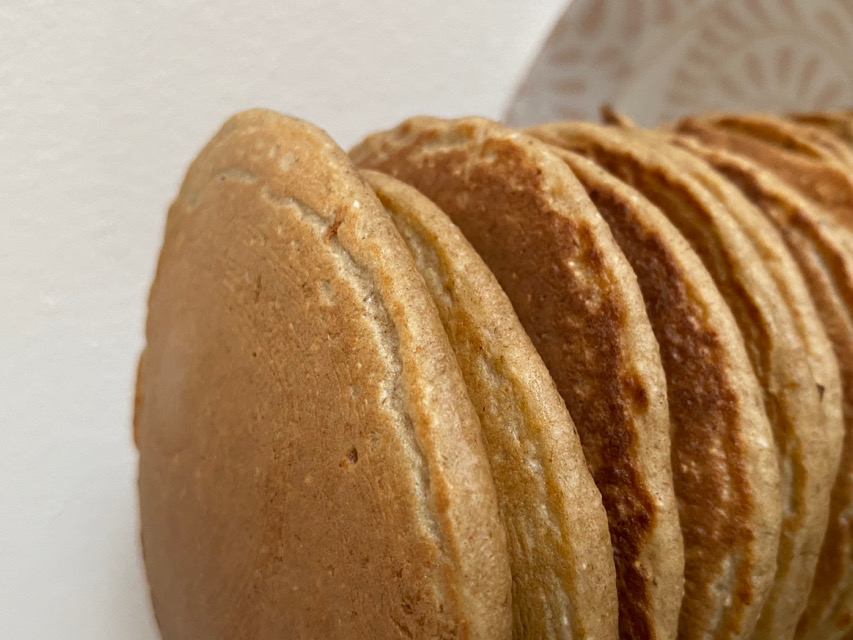 banana oatmeal pancakes
