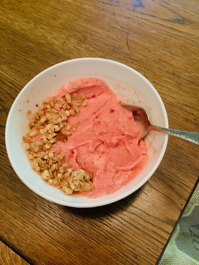 Mango Strawberry Smoothie Bowl!!