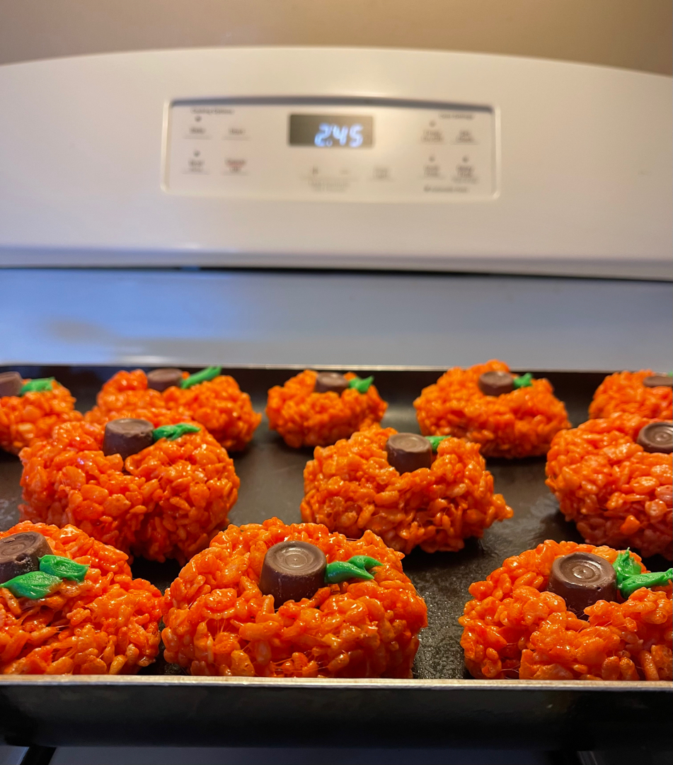 Pumpkin Rice Krispie Treats