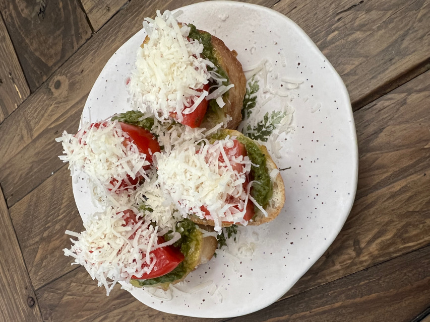 Pesto Baguette Bites